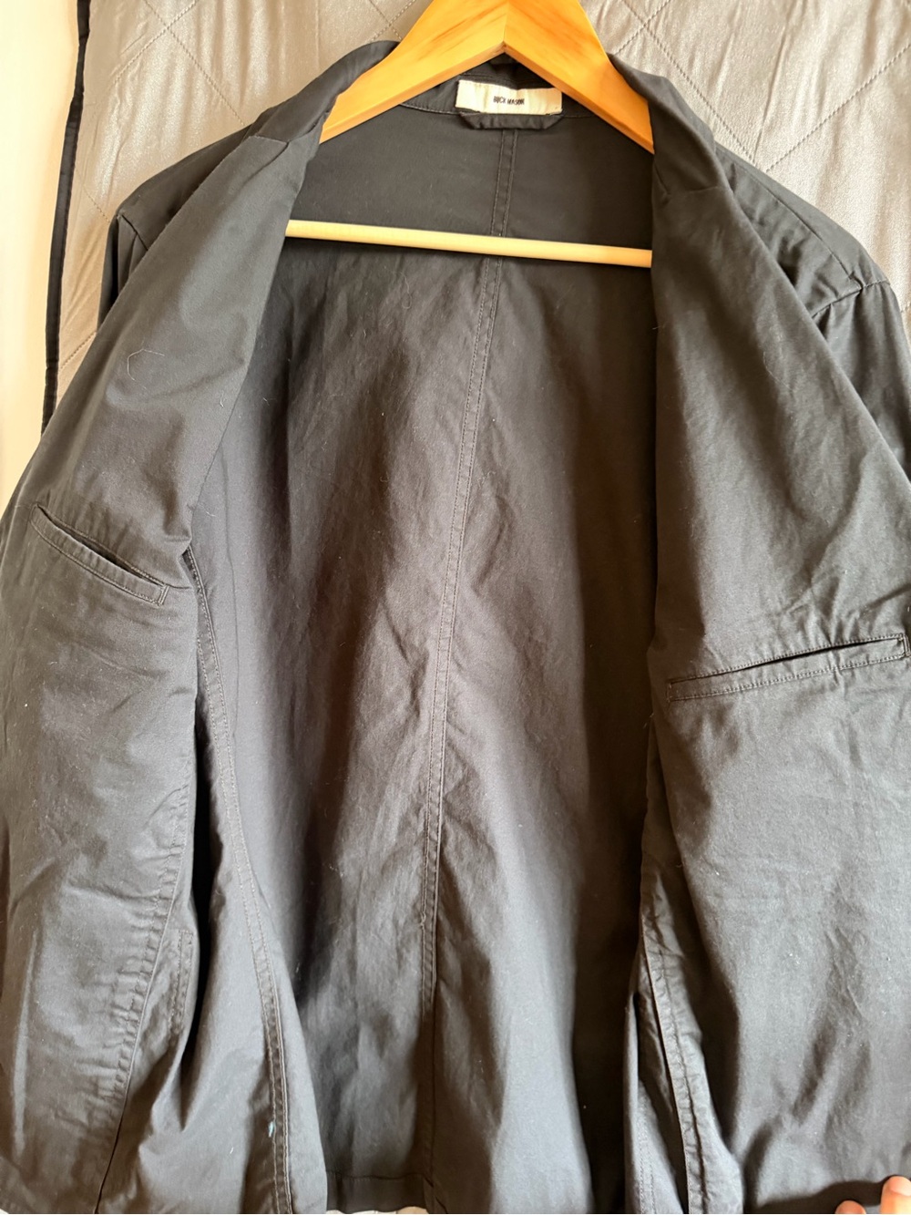Buck Mason Charcoal Travel Suit - Picture 4 of 8